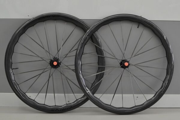Elitewheels Drive Helix Carbonspeichen 57D CS (±1370g), 46D CS (±1285g) – Bild 2