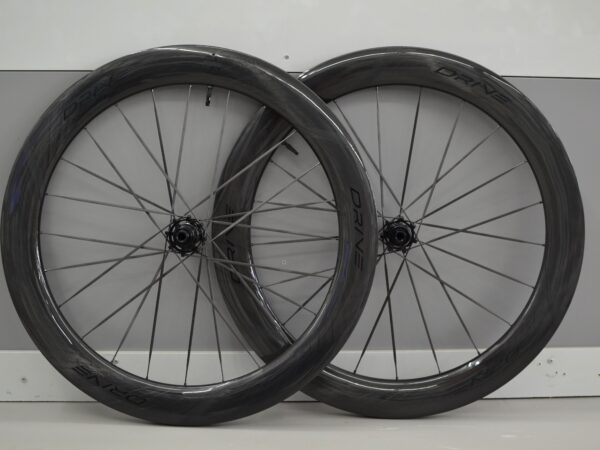 -20% Elitewheels Drive II Carbonspeichen 36D (±1260g), 50D (±1300g), 65D (±1460g