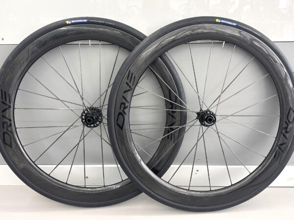 -20% Elitewheels Drive Carbonspeichen 40D (± 1260g), 50D (±1300g), 65D (±1460g)