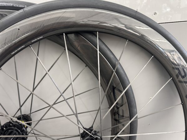 -20% Elitewheels Drive Carbonspeichen 40D (± 1260g), 50D (±1300g), 65D (±1460g) – Bild 5