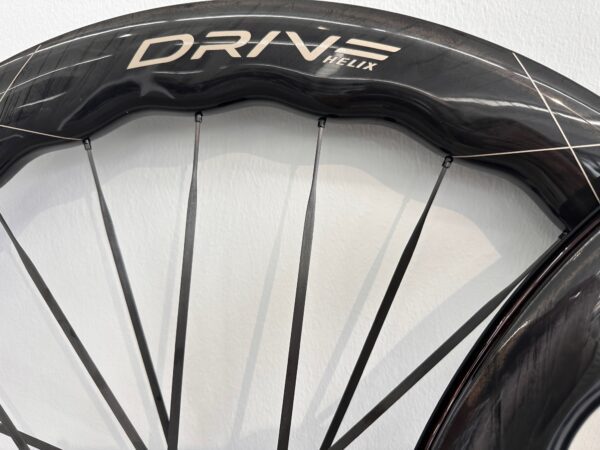 -20% Elitewheels Drive Helix Carbonspeichen 57D CS (±1370g), 46D CS (±1285g) – Bild 6